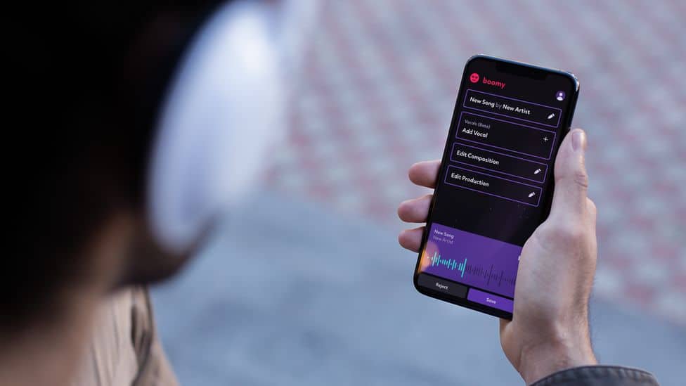环球音乐打击 AI 生成音乐，敦促 Spotify、Apple Music 阻止上架-弦外音