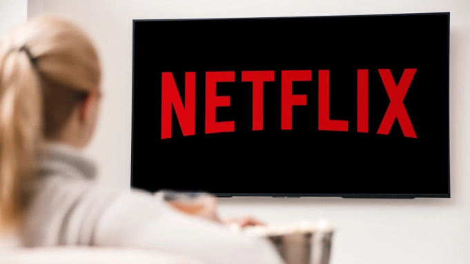 Netflix停止DVD租赁业务，最后一张光盘将在9月底邮寄-弦外音